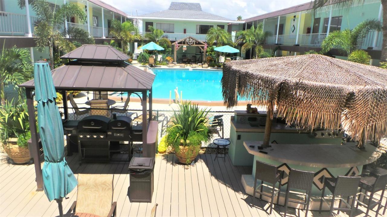 Island House Resort Hotel セント・ピート・ビーチ エクステリア 写真
