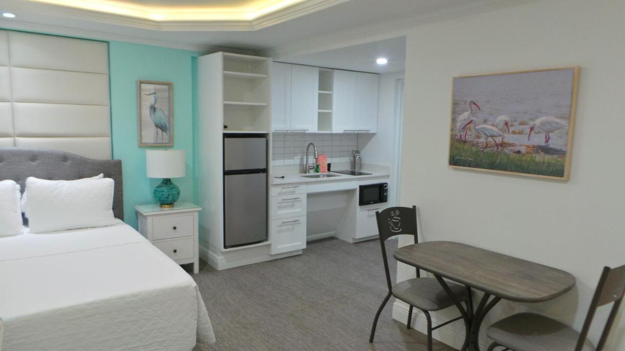 Island House Resort Hotel セント・ピート・ビーチ エクステリア 写真