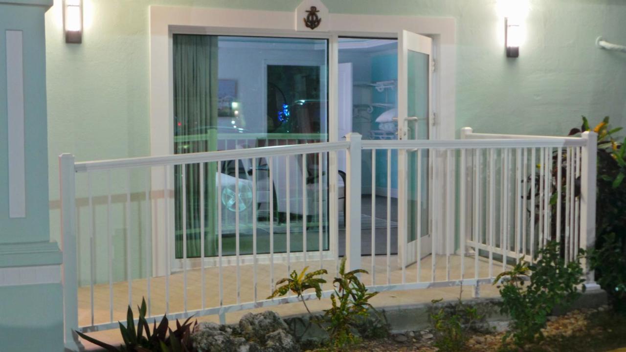 Island House Resort Hotel セント・ピート・ビーチ エクステリア 写真