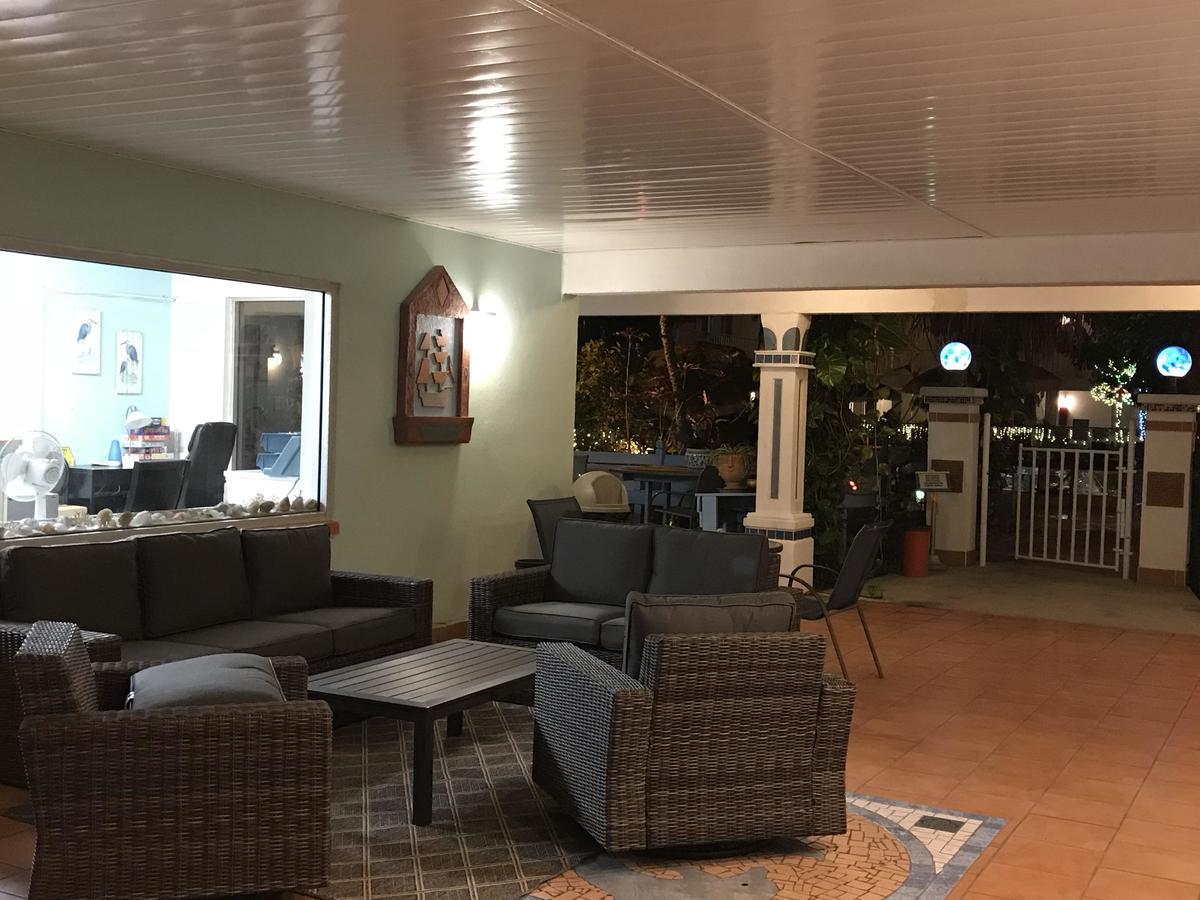 Island House Resort Hotel セント・ピート・ビーチ エクステリア 写真