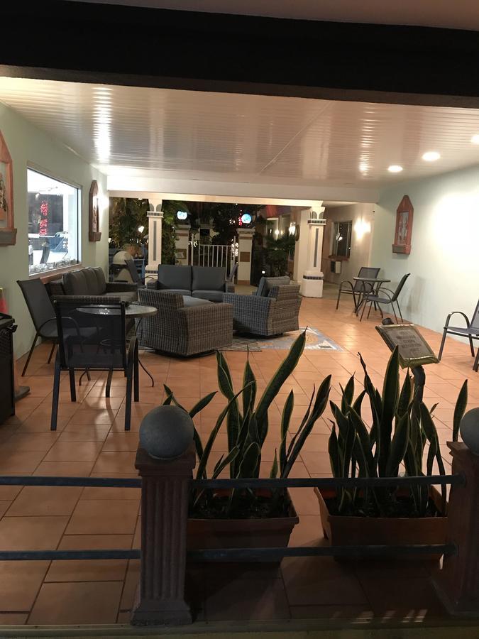 Island House Resort Hotel セント・ピート・ビーチ エクステリア 写真