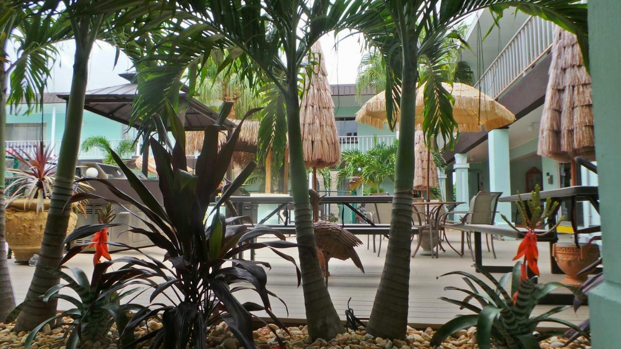 Island House Resort Hotel セント・ピート・ビーチ エクステリア 写真