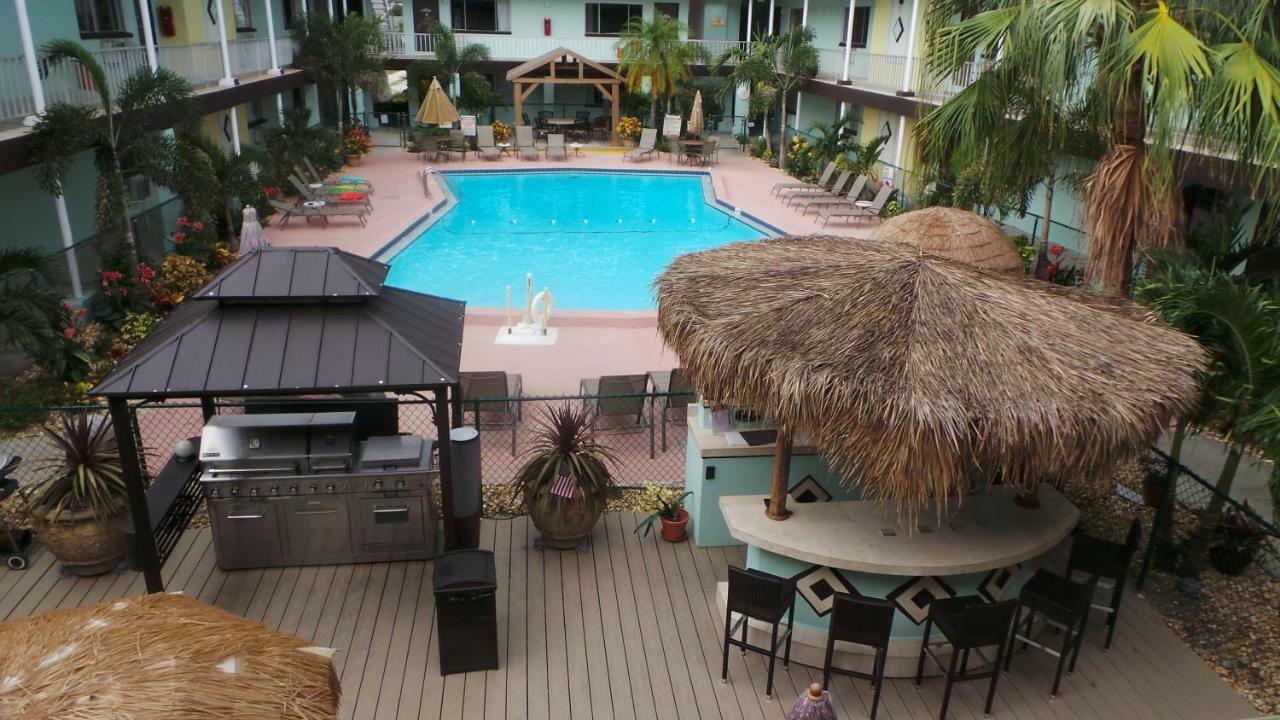 Island House Resort Hotel セント・ピート・ビーチ エクステリア 写真