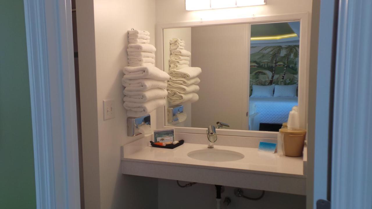 Island House Resort Hotel セント・ピート・ビーチ エクステリア 写真